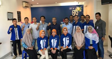 Dekan FAI Lepas Mahasiswa Prodi Ekonomi Syariah Magang di BRI Syariah Dekan FAI Lepas Mahasiswa Prodi Ekonomi Syariah Magang di BRI Syariah